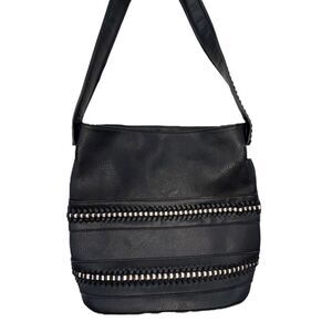 Gussaci Faux Leather Black Shoulder Bag With Cream Weaving
